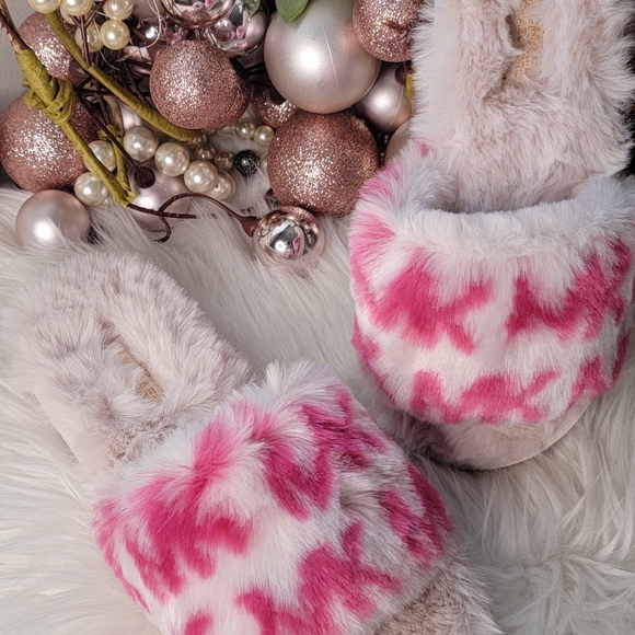 MICHAEL KORS Janis Slid plush slippers Brand new - Picture 3 of 7